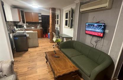 Apartment - 2 Bedrooms - 1 Bathroom for rent in Al Canal St. - Maadi - Hay El Maadi - Cairo