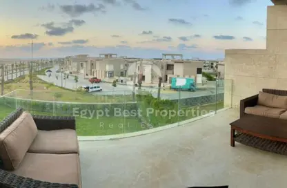 شاليه - 4 غرف نوم - 4 حمامات للبيع في سوان ليك الساحل الشمالي - قسم الضبعة - الساحل الشمالي