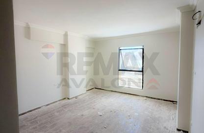 Apartment - 4 Bedrooms - 3 Bathrooms for sale in Muruj - Smouha - Hay Sharq - Alexandria