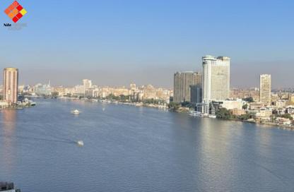 Apartment - 3 Bedrooms - 4 Bathrooms for sale in Nile St. - Dokki - Giza
