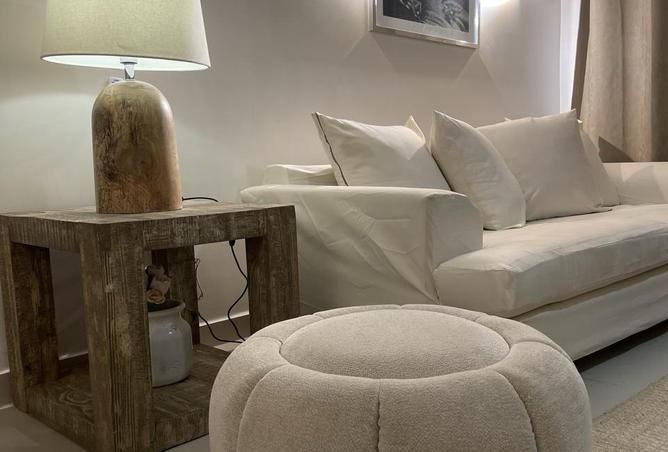 77322220 - Property Image 3