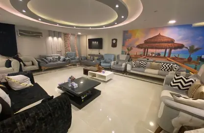 دوبلكس - 4 غرف نوم - 3 حمامات للبيع في البوابة الرابعة - مينا - حدائق الاهرام - الجيزة