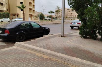 Apartment - 3 Bedrooms - 2 Bathrooms for sale in 4th Neighborhood - 4th Area - Shorouk City - Cairo
