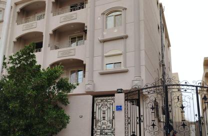 Apartment - 3 Bedrooms - 2 Bathrooms for sale in 4th Neighborhood - 4th Area - Shorouk City - Cairo