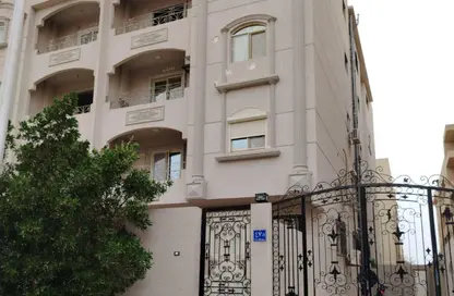 Apartment - 3 Bedrooms - 2 Bathrooms for sale in 4th Neighborhood - 4th Area - Shorouk City - Cairo
