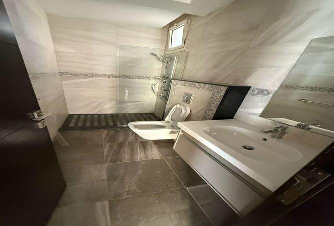 56240407 - Property Image 3