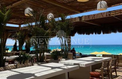Chalet - 2 Bedrooms - 2 Bathrooms for sale in Ramla - Ras Al Hekma - North Coast