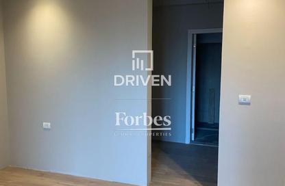 Apartment - 2 Bedrooms - 3 Bathrooms for sale in Village West - Sheikh Zayed Compounds - Sheikh Zayed City - Giza
