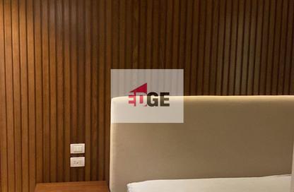 (بنتهاوس  (روف - 3 غرف نوم - 3 حمامات للبيع في مون ريزيدنس - فيفث سكوير - التجمع الخامس - مدينة القاهرة الجديدة - القاهرة