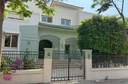 Villa - 4 Bedrooms - 5 Bathrooms for sale in Swan Lake Katameya - The 1st Settlement - New Cairo City - Cairo