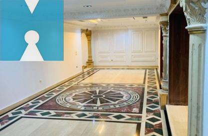 شقة - 3 غرف نوم - 3 حمامات للبيع في شارع شهاب - المهندسين - الجيزة