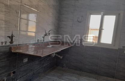 Apartment - 3 Bedrooms - 2 Bathrooms for sale in Al Sadat Axis - The 1st Settlement - New Cairo City - Cairo