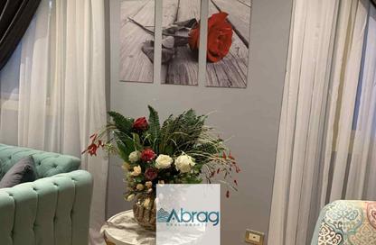 Apartment - 3 Bedrooms - 3 Bathrooms for sale in Zayed 2000 - 4th District - Sheikh Zayed City - Giza