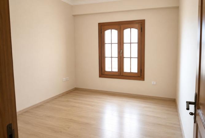 98003031 - Property Image 2