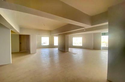 Full Floor - Studio - 4 Bathrooms for rent in 50th Street - Zahraa El Maadi - Hay El Maadi - Cairo