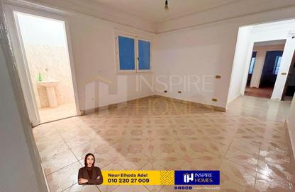 شقة - 5 غرف نوم - 2 حمامات للايجار في رشدي - حي شرق - الاسكندرية