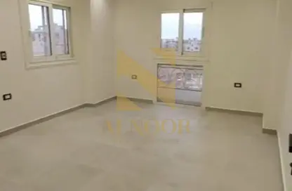 شقة - 4 غرف نوم - 2 حمامات للايجار في الحي 300 - التوسعات الشمالية - مدينة 6 أكتوبر - الجيزة