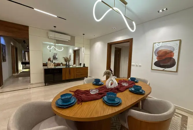 98543797 - Property Image 2