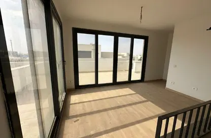 فيلا - 4 غرف نوم - 4 حمامات للبيع في كمبوند البروج - كمبوندات الشروق - مدينة الشروق - القاهرة