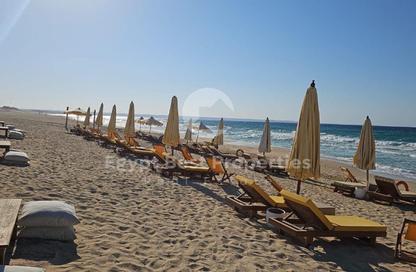Chalet - 2 Bedrooms - 2 Bathrooms for sale in Hacienda West - Ras Al Hekma - North Coast