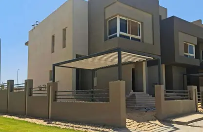 Townhouse - 4 Bedrooms - 5 Bathrooms for sale in Etapa - Sheikh Zayed Compounds - Sheikh Zayed City - Giza