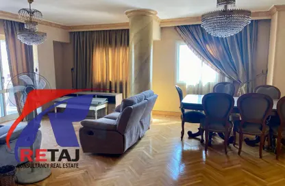 شقة - 3 غرف نوم - 2 حمامات للبيع في شارع الدكتور نجيب محفوظ - المنطقة الثامنة - مدينة نصر - القاهرة