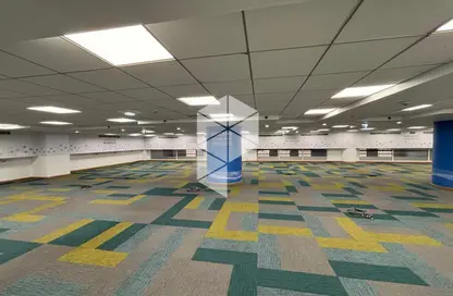 مساحات مكتبية - 7 غرف نوم - 2 حمامات للايجار في ان  90  بيزنس كومبلكس - شارع التسعين الشمالي - التجمع الخامس - مدينة القاهرة الجديدة - القاهرة