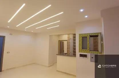 Apartment - 1 Bedroom - 1 Bathroom for sale in Gardenia Mall St. - The 1st Settlement - New Cairo City - Cairo