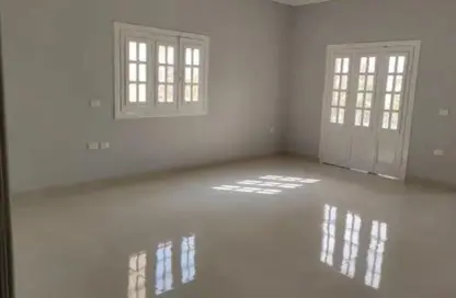 Apartment - 3 Bedrooms - 3 Bathrooms for rent in Doctor Ali Mosharafa St. - Al Narges 6 - Al Narges - New Cairo City - Cairo