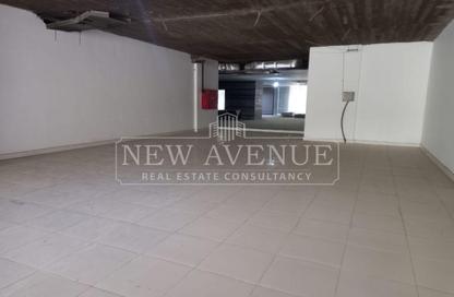 Retail - Studio - 2 Bathrooms for rent in Cornish El Nile St. - Maadi - Hay El Maadi - Cairo