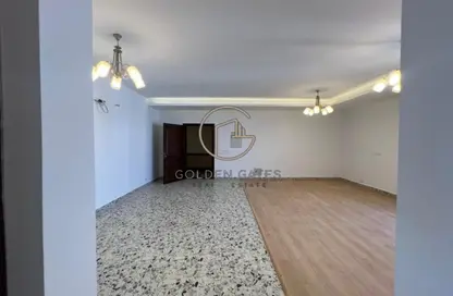 Apartment - 2 Bedrooms - 1 Bathroom for rent in Garden Residence - Hyde Park - New Cairo City - Cairo