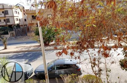 Apartment - 3 Bedrooms - 2 Bathrooms for sale in Al Narges 3 - Al Narges - New Cairo City - Cairo