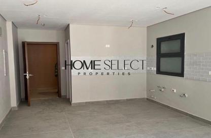 Apartment - 1 Bedroom - 2 Bathrooms for sale in Village West - Sheikh Zayed Compounds - Sheikh Zayed City - Giza Apartment - 1 Bedroom - 2 Bathrooms for sale in Village West - Sheikh Zayed Compounds - Sheikh Zayed City - Giza