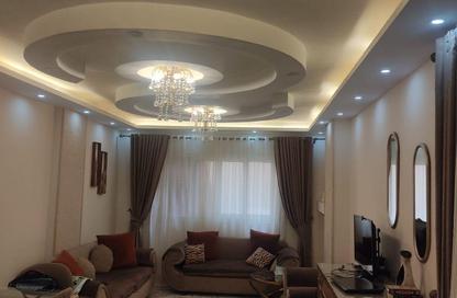 Apartment - 3 Bedrooms - 2 Bathrooms for sale in Gate 4 - Mena - Hadayek El Ahram - Giza