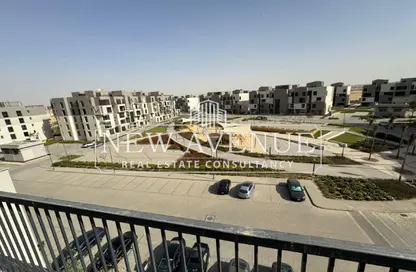 (بنتهاوس  (روف - 3 غرف نوم - 4 حمامات للبيع في سوديك ايست - الحي السادس - هليوبوليس الجديدة - القاهرة