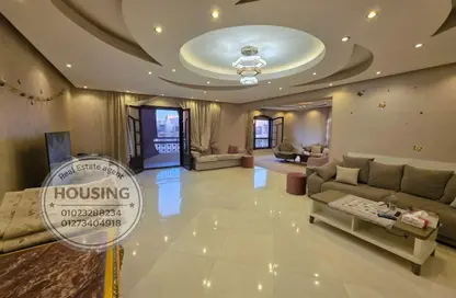 Apartment - 3 Bedrooms - 2 Bathrooms for sale in Gamal Abdel-Nasser Axis - 6 October City - Giza