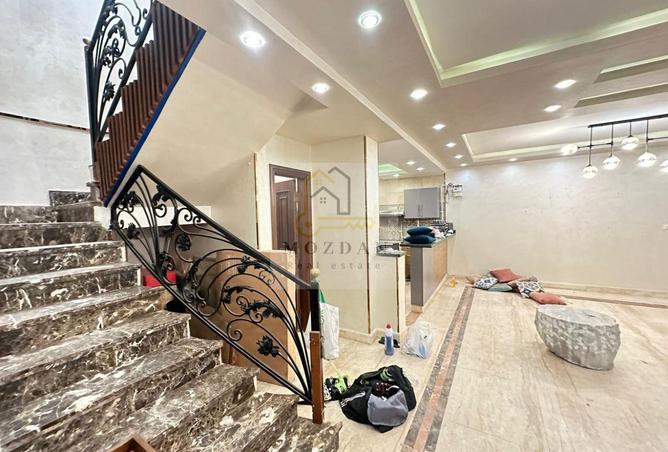 74027187 - Property Image 3