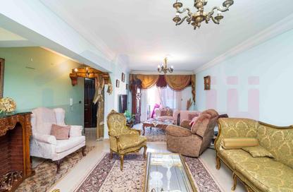 Apartment - 3 Bedrooms - 2 Bathrooms for sale in Mortada Basha St. - Backus - Hay Sharq - Alexandria