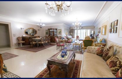 Apartment - 4 Bedrooms - 3 Bathrooms for sale in Abdel Salam Aref St. - Laurent - Hay Sharq - Alexandria