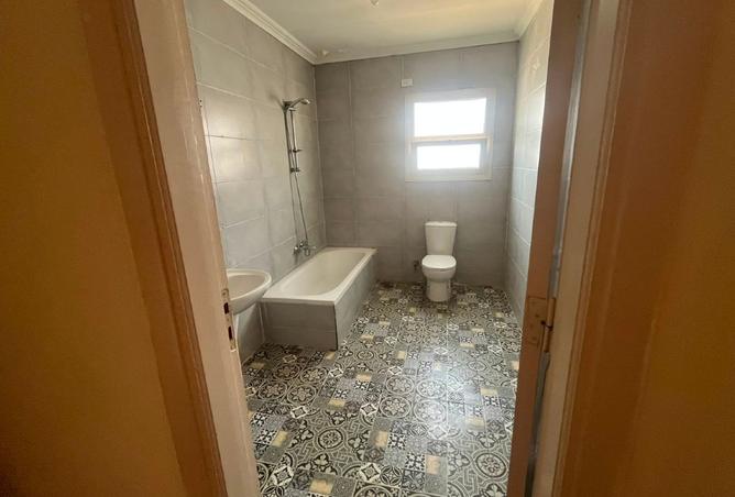 98821700 - Property Image 3