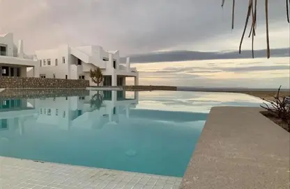 Chalet - 2 Bedrooms - 2 Bathrooms for sale in Furl Jefaira - Jefaira - Ras Al Hekma - North Coast