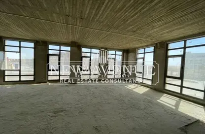 مساحات مكتبية - 4 غرف نوم - 1 حمام للايجار في ديستريكت 5 - كمبوندات التجمع الخامس - التجمع الخامس - مدينة القاهرة الجديدة - القاهرة