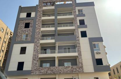 Apartment - 3 Bedrooms - 1 Bathroom for sale in Mercado Mall - 2nd District West - Shorouk City - Cairo