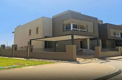 Townhouse - 4 Bedrooms - 5 Bathrooms for sale in Etapa - Sheikh Zayed Compounds - Sheikh Zayed City - Giza