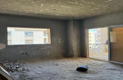 Apartment - 3 Bedrooms - 2 Bathrooms for sale in Mohamed Naguib Axis - Abou El Houl - New Cairo City - Cairo