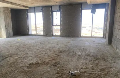 Office Space - 1 Bedroom - 2 Bathrooms for rent in Hyde Park - New Cairo City - Cairo