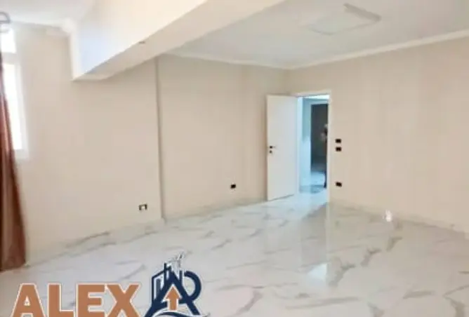 114621818 - Property Image 2