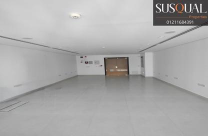 Office Space - Studio - 2 Bathrooms for rent in Hyde Park Business District Mall - South Teseen St. - The 5th Settlement - New Cairo City - Cairo