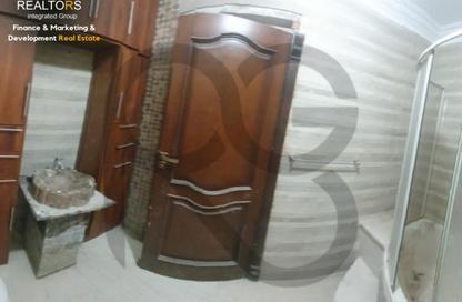 Palace - 7+ Bedrooms - 7+ Bathrooms for sale in Royal City - Sheikh Zayed Compounds - Sheikh Zayed City - Giza