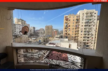 Apartment - 3 Bedrooms - 2 Bathrooms for sale in Al Geish Road - Camp Chezar - Hay Wasat - Alexandria